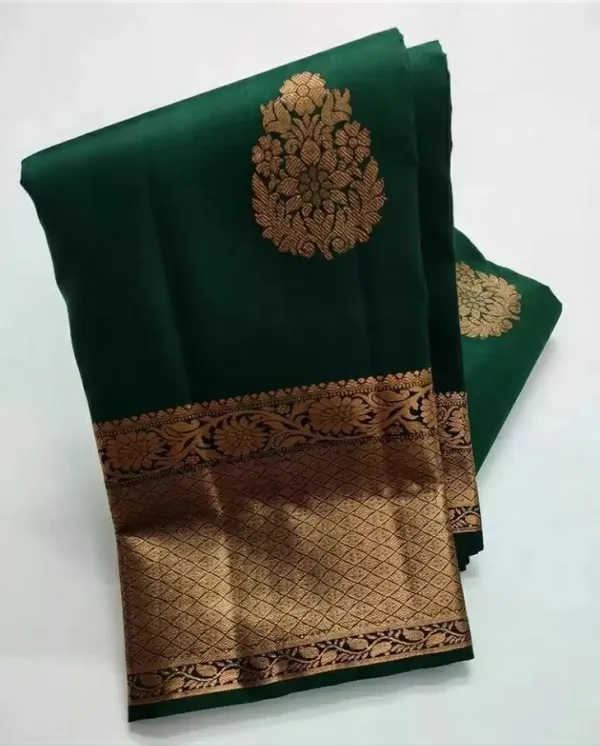 Green_Woven_Kanjivaram_Silk_Saree_with_Saree_Cover